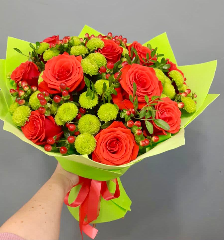 Букет цветов из: Хризантемы и Розы в Сокольники