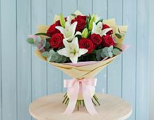 Букет цветов из:  Лилии и Розы в Сокольники