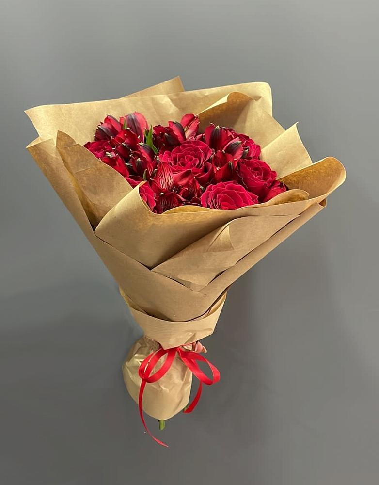 Букет цветов из: Альстромерии и Розы в Сокольники