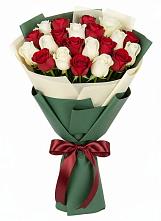 Букет Микс из красных и белых роз в Сокольники