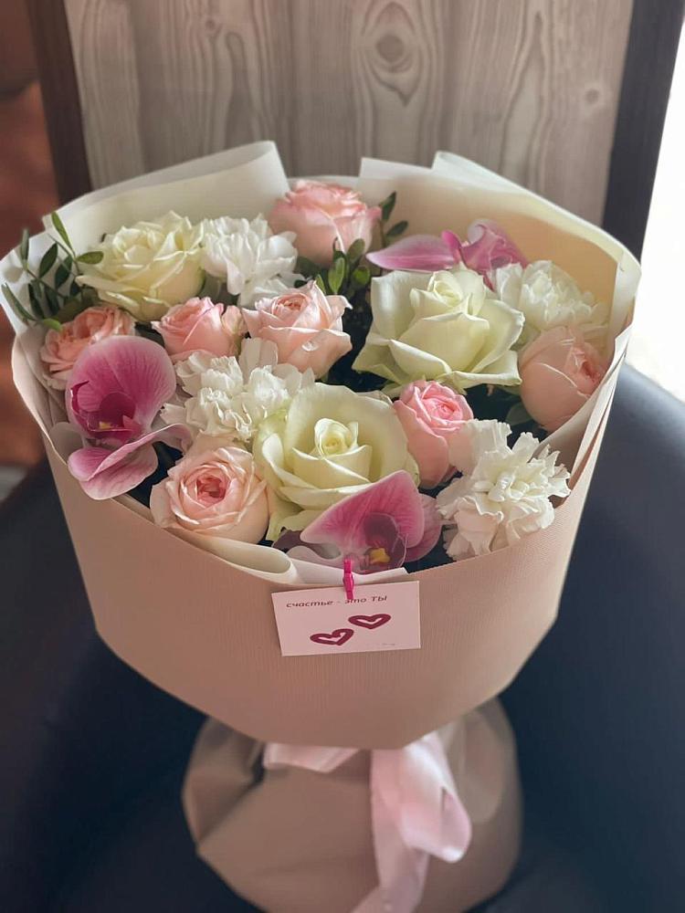 Букет цветов из: Орхидеи, Розы и Гвоздики в Сокольники