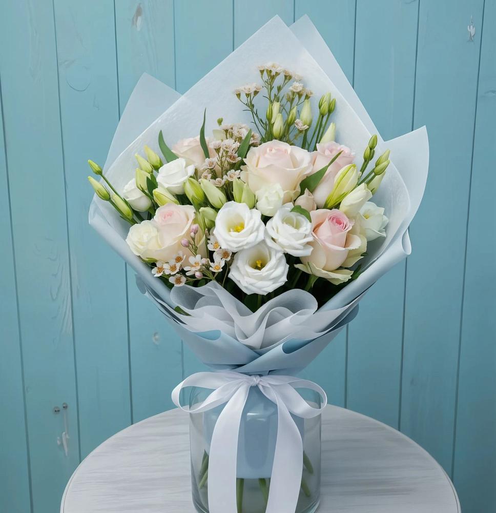 Букет цветов из: Розы и Лизиантусы в Сокольники