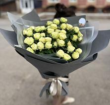 Букет Белые кустовые розы Солинеро в Сокольники