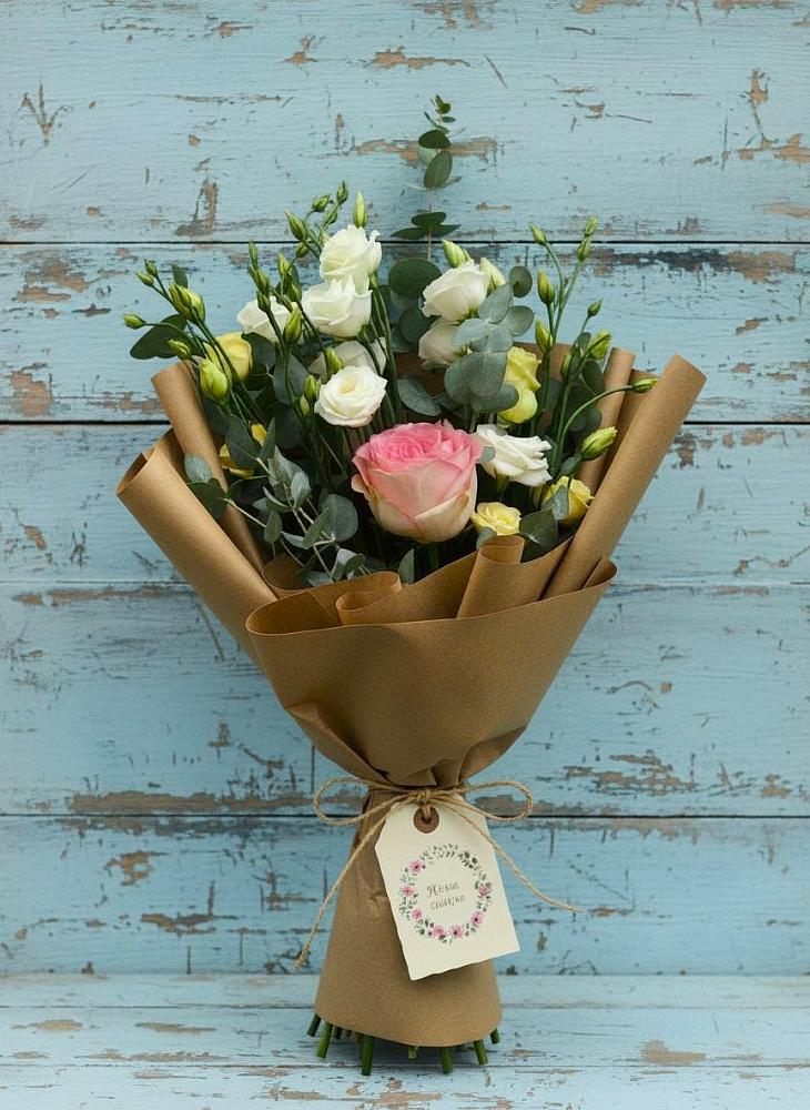 Букет цветов из: Розы и Лизиантусы в Сокольники