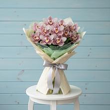 Букет цветов из:  Орхидеи и Розы в Сокольники