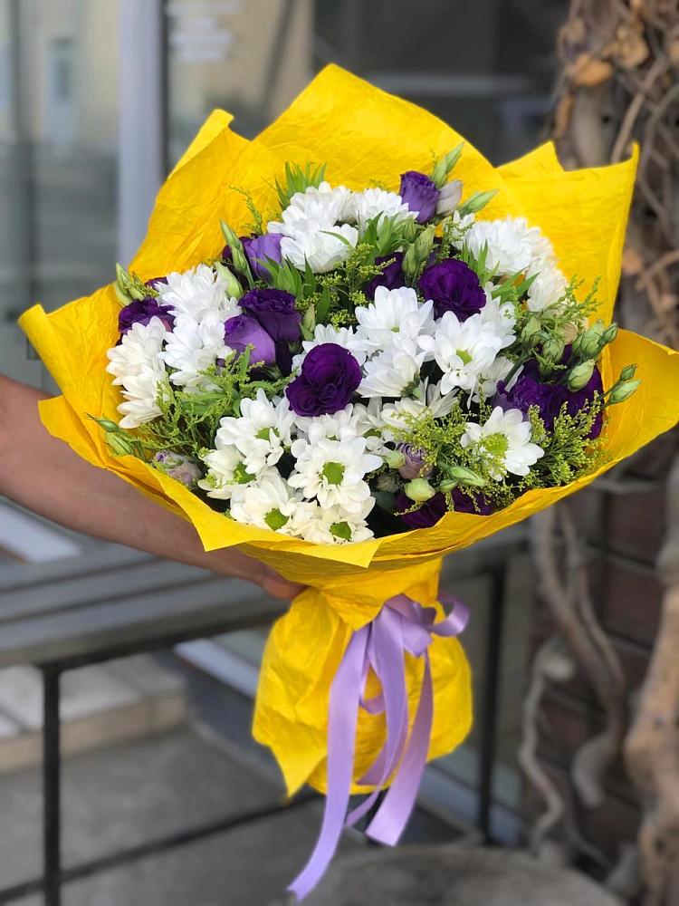 Букет цветов из: Ирисы, Хризантемы и Ромашки в Сокольники