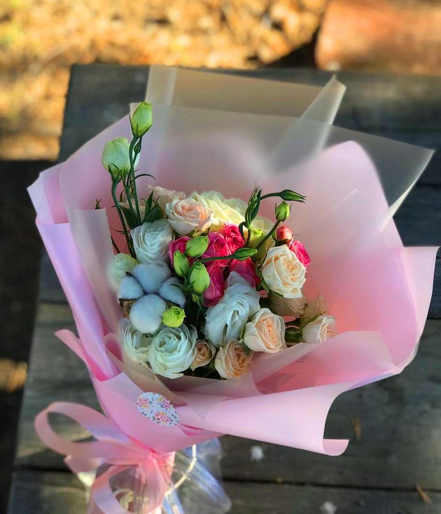 Букет цветов из: Розы и Лизиантусы в Сокольники