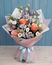 Букет цветов из:  Лизиантусы, Розы, Альстромерии и Гипсофила в Сокольники