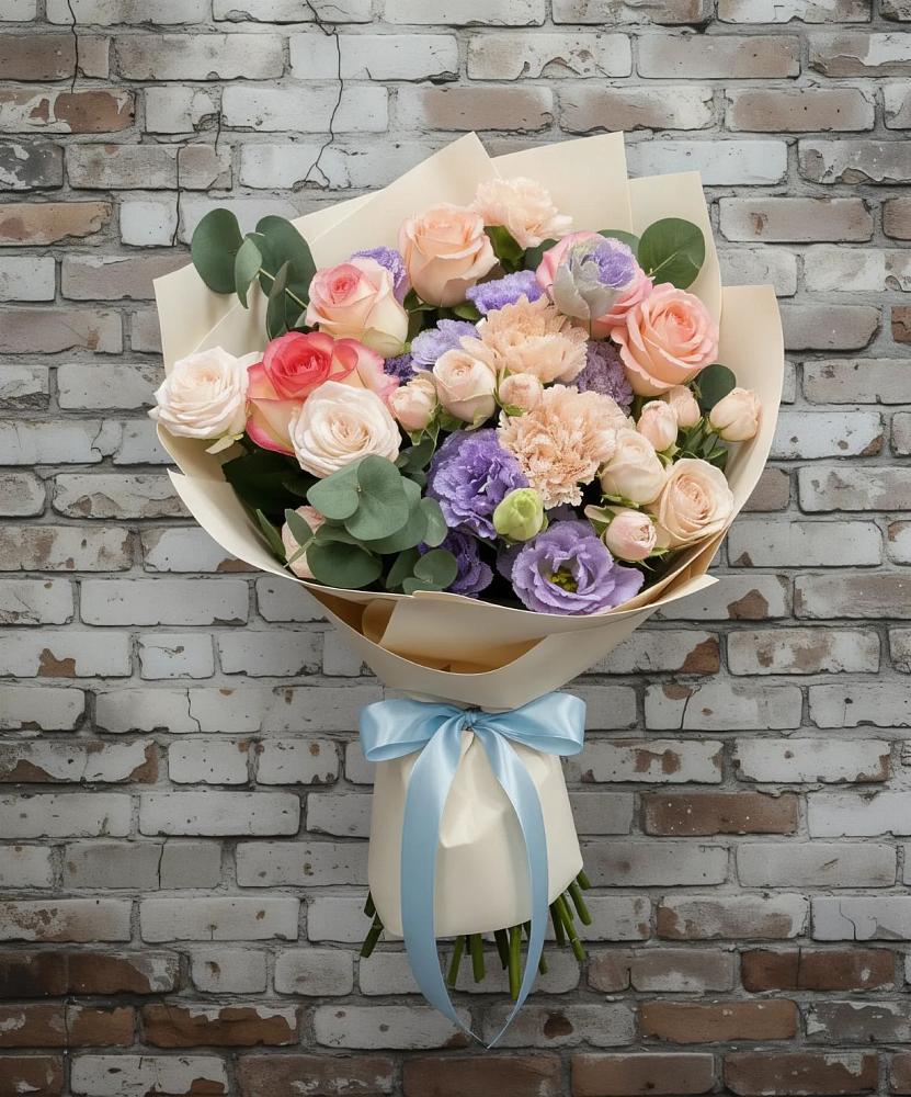 Букет цветов из: Розы, Лизиантусы и Гвоздики в Сокольники