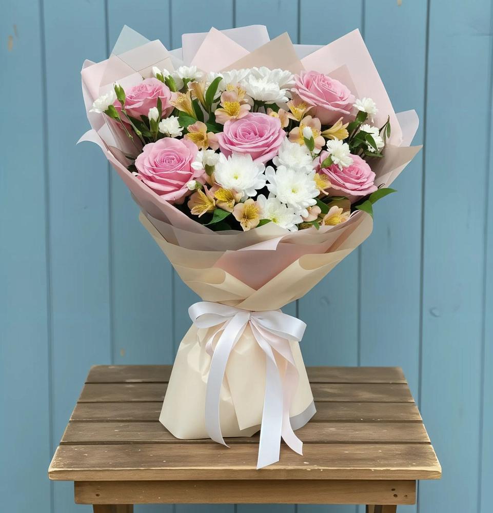 Букет цветов из: Гвоздики, Орхидеи и Розы в Сокольники