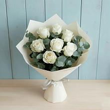 Букет Белые розы в Эвкалипте в Сокольники