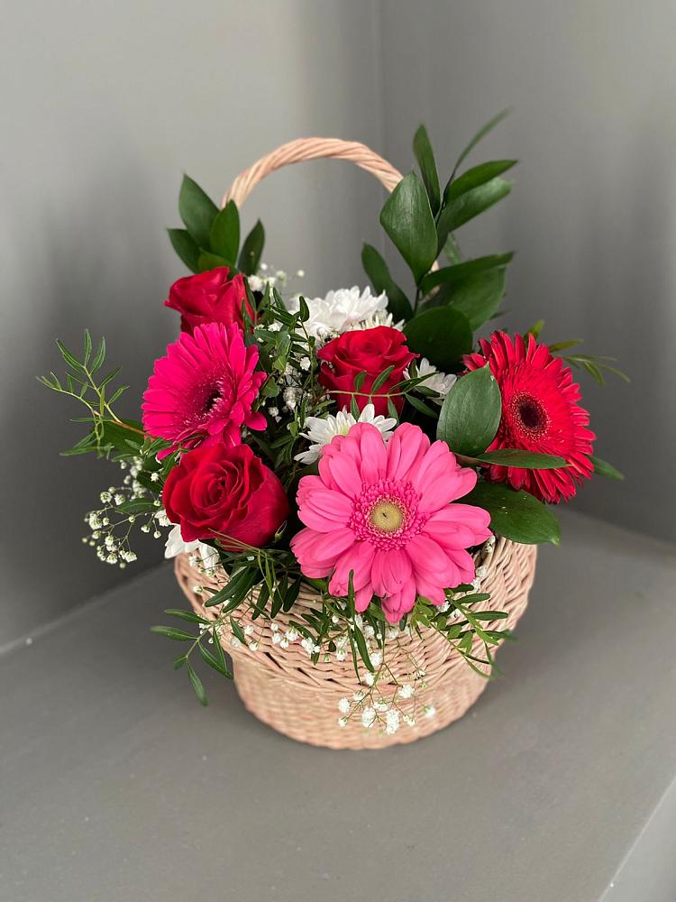 Цветочная композиция из Розы, Хризантемы и Герберы в корзине в Сокольники