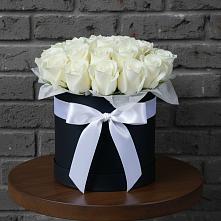 Цветочная композиция из Розы в шляпной коробке в Сокольники